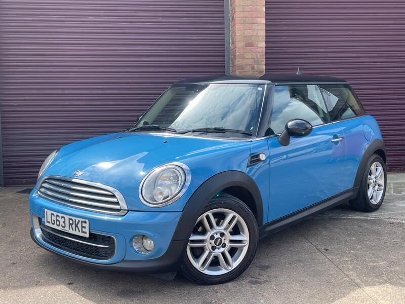 MINI HATCH