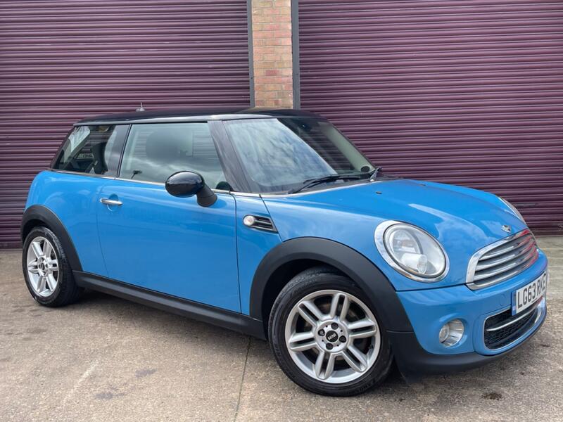 MINI HATCH