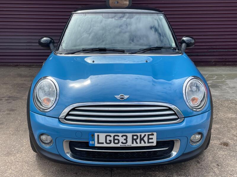 MINI HATCH