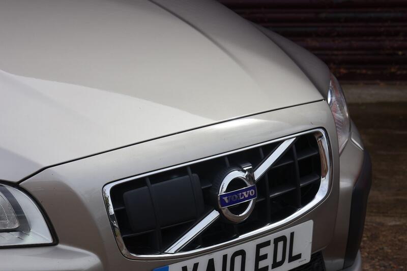 VOLVO XC70