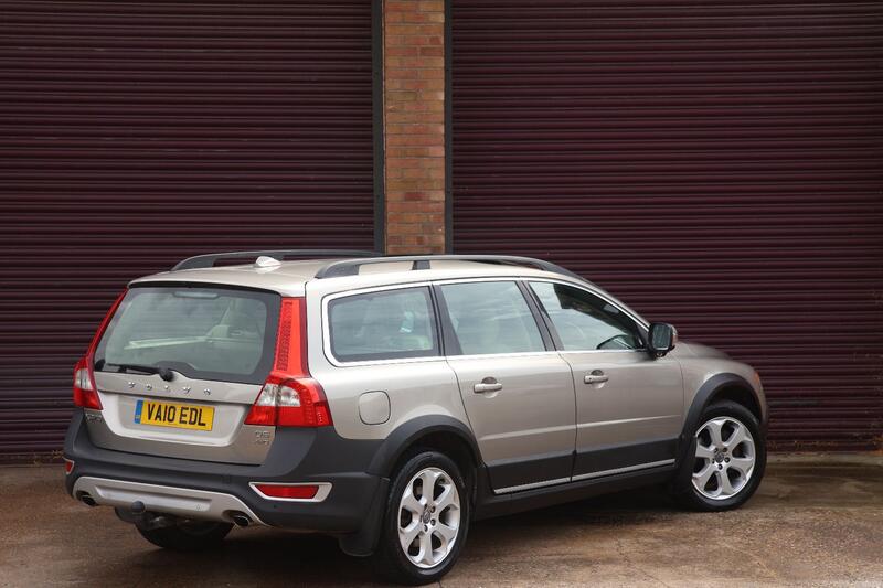 VOLVO XC70