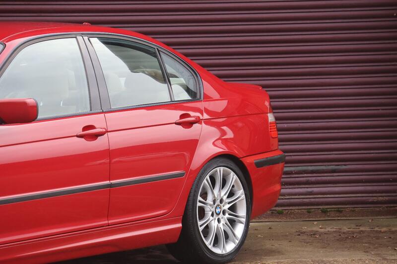 BMW 3 SERIES