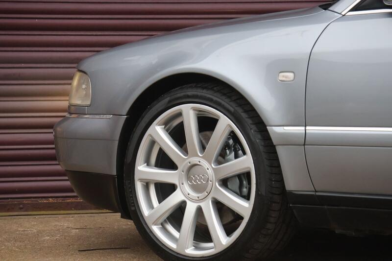 AUDI S8