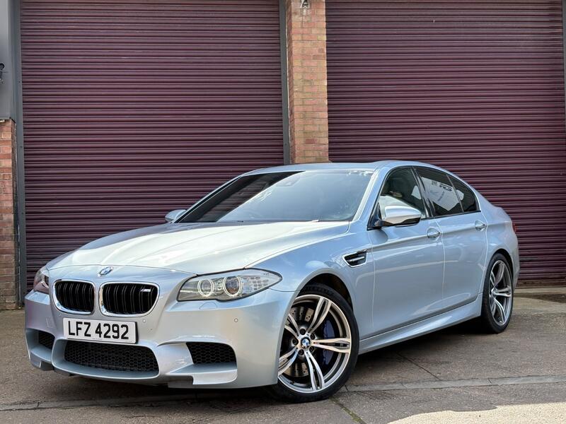 BMW M5 4.4 M5 Saloon