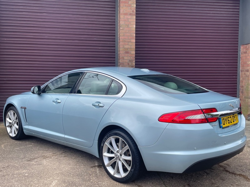 JAGUAR XF