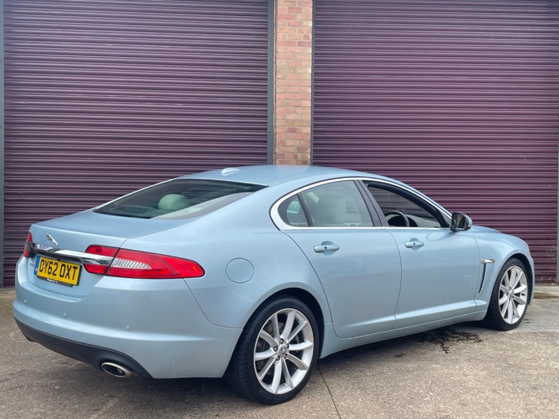 JAGUAR XF