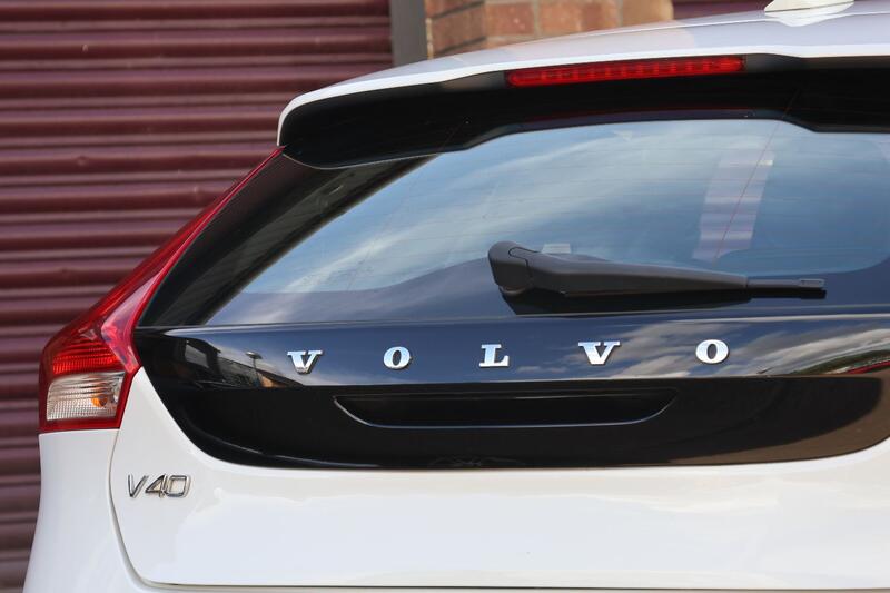 VOLVO V40