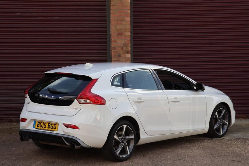 VOLVO V40