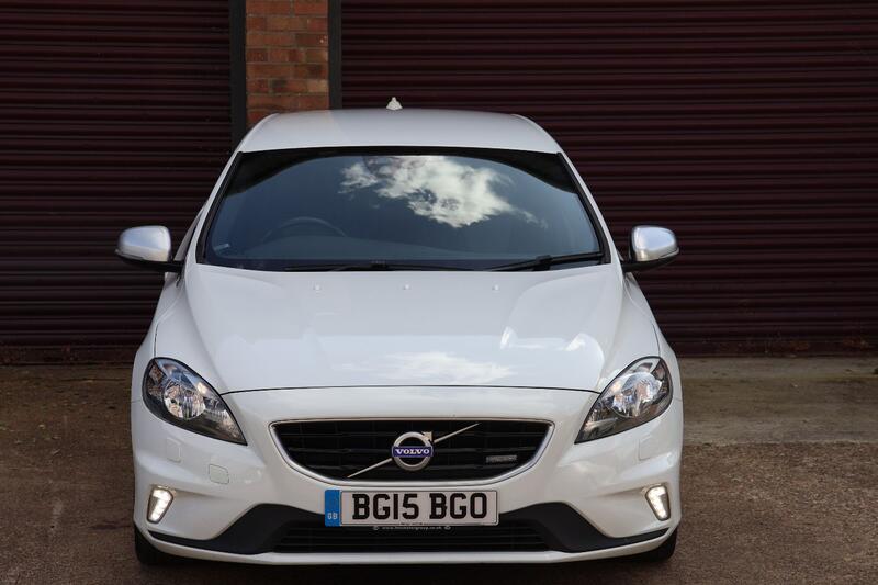 VOLVO V40